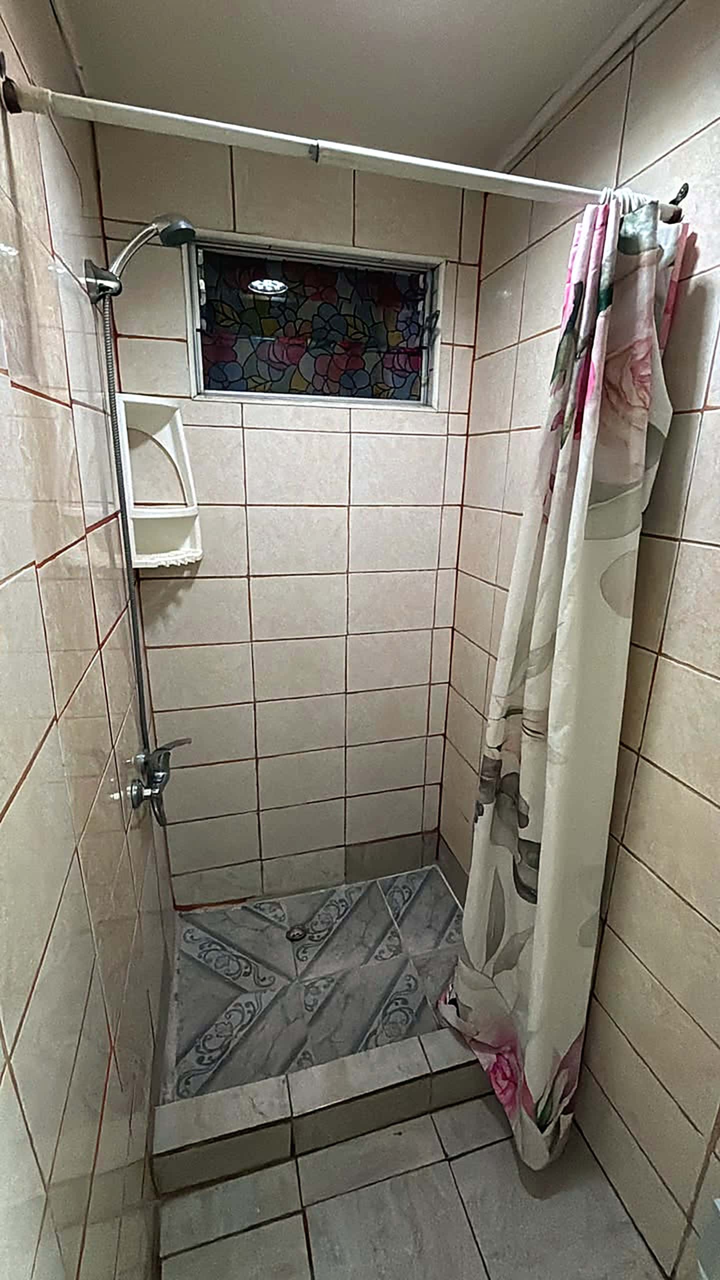 Ducha de los baños de mujeres